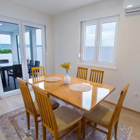 Sun Haven Oasis Holiday home *
