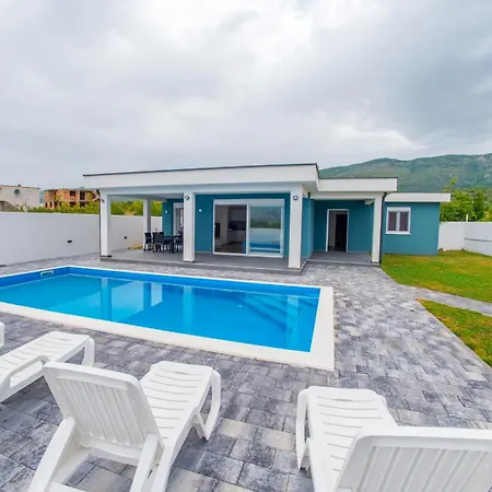 Holiday home Sun Haven Oasis
